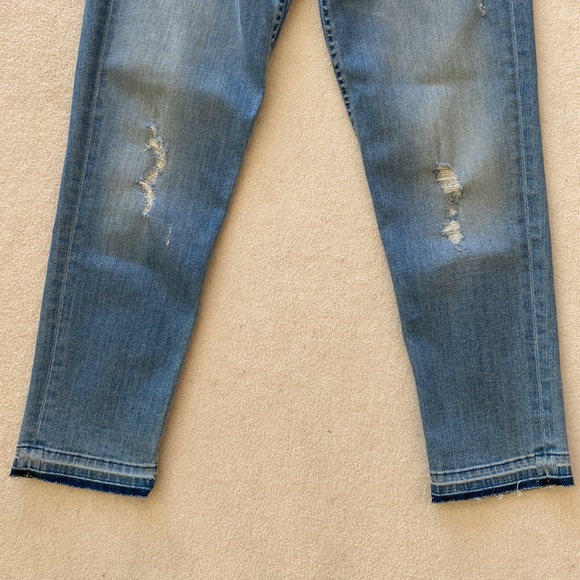 Like new MOTHER Undone Hem Dropout Cliffhanger crop denim jeans - Picture 3 of 16